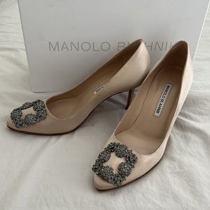 Manolo Blahnik Hangisi Satin pumps